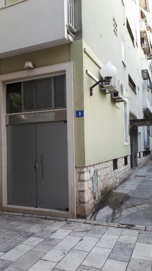 Nina Apartament